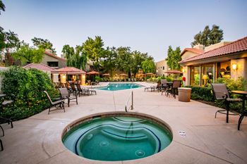 Apts in Chandler AZ with Relaxing Year Round Spa/ Hot Tub